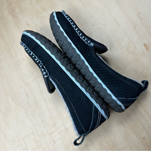 L.L. Bean Cozy Slip-On Loafers - Picture 8 of 12